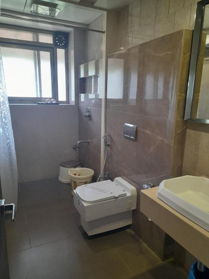 Hotel Mayur By Wb Inn Ulhāsnagar Екстериор снимка